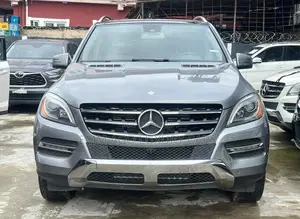 Mercedes-Benz M Class ML350 4MATIC 4dr SUV AWD (3.5L 6cyl 7A) 2015 Gray