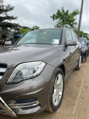 Mercedes-Benz GLK-Class 2015 Brown