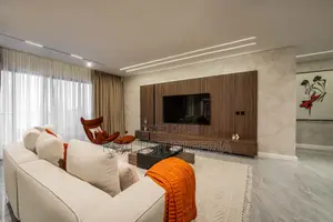 Luxury 3 Bedroom High-Rise Apartment (Olive)