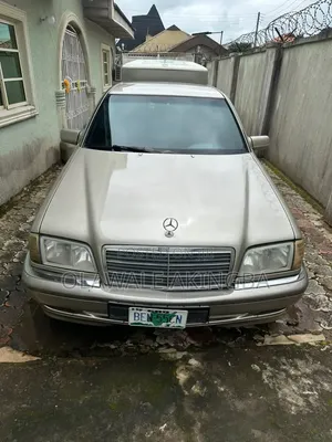 Mercedes-Benz C230 2002 Gold