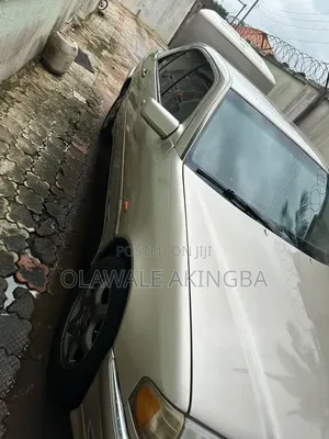 Mercedes-Benz C230 2002 Gold