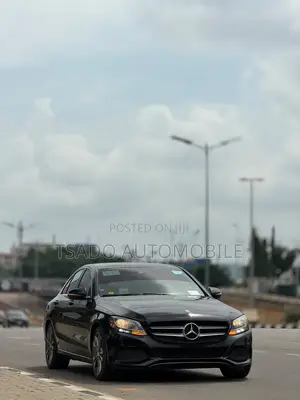 Mercedes-Benz C300 2016 Black