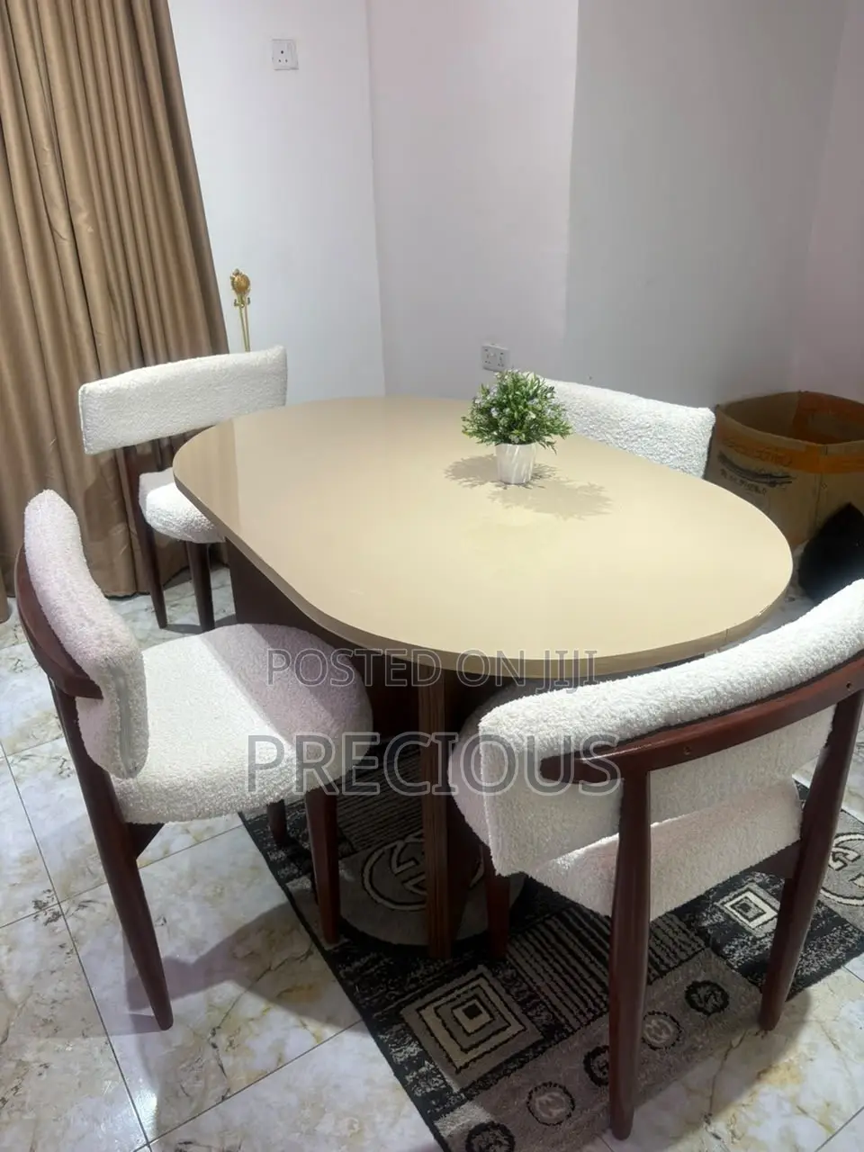4sit Dining Set