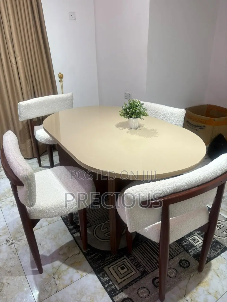 4sit Dining Set