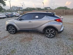 Toyota C-HR XLE Prermium FWD (2.0L 4cyl 2AM) 2018 Silver