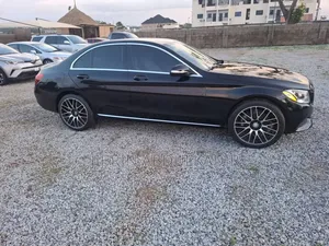 Mercedes-Benz C300 2016 Black