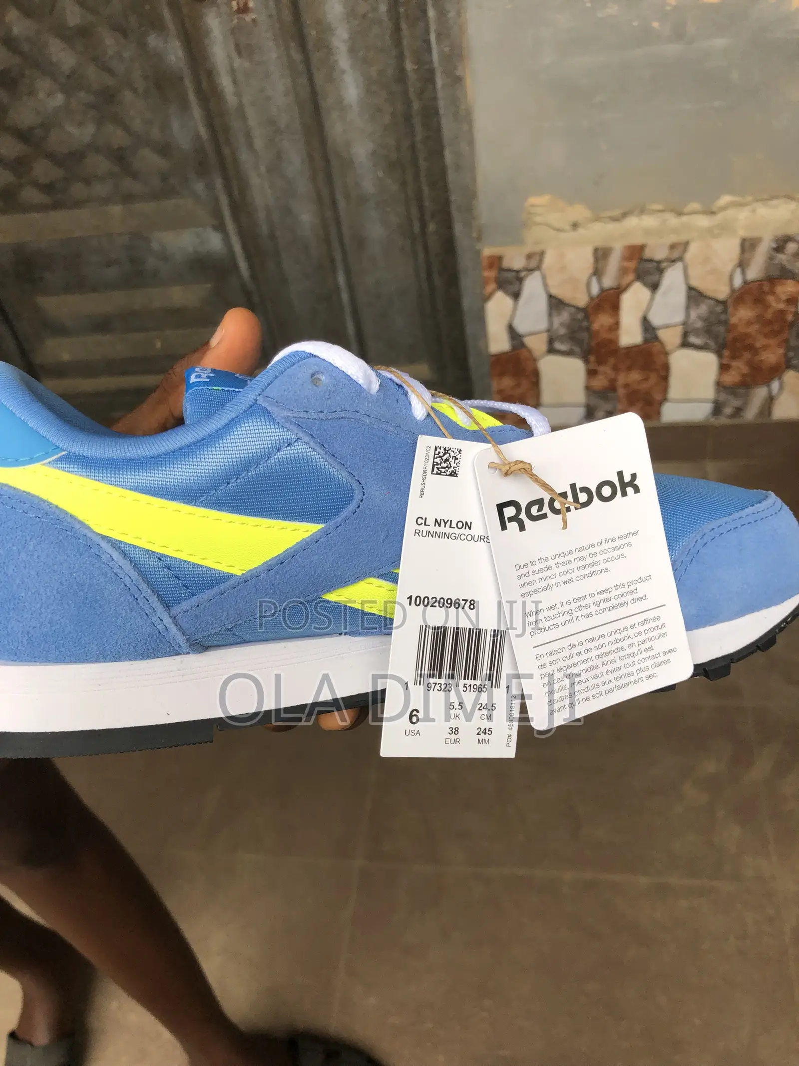 Reebok Sneakers