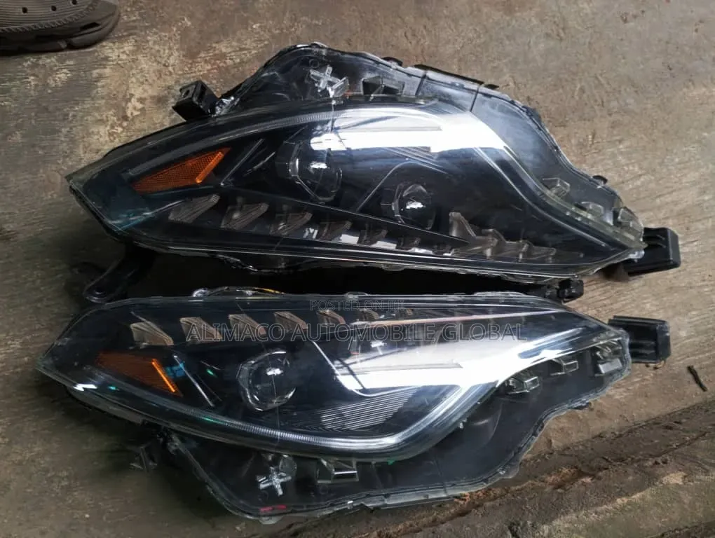 Headlamp Corolla 2015