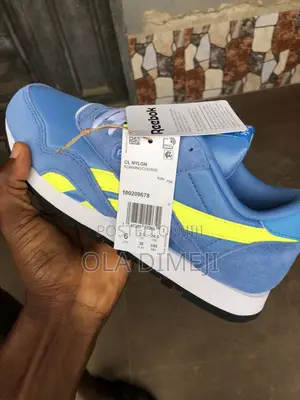 Reebok Sneakers