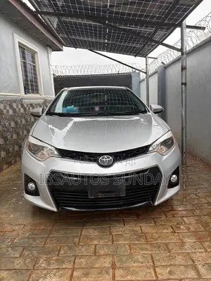 Toyota Corolla S Premium 4dr Sedan (1.8L 4cyl CVT) 2014 Silver
