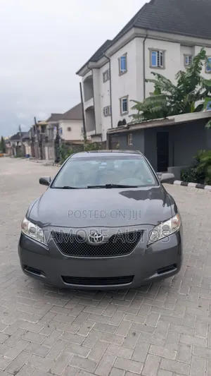 Toyota Camry LE 4dr Sedan (2.4L 4cyl 5A) 2009 Gray