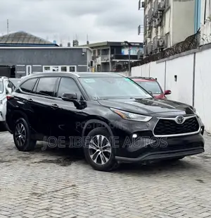 Toyota Highlander XLE 2021 Black