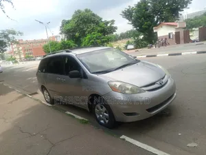 Toyota Sienna 2006 Silver