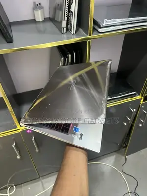Laptop Asus ZenBook UX303UA 8GB Intel Core i7 SSD 128GB