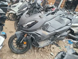 Honda 2023 Gray