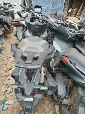 Honda 2023 Gray