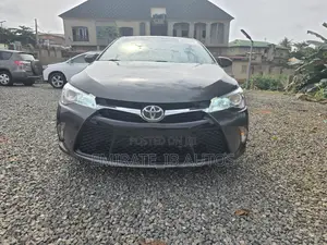 Toyota Camry SE 4dr Sedan (2.5L 4cyl 6A) 2017 Gray