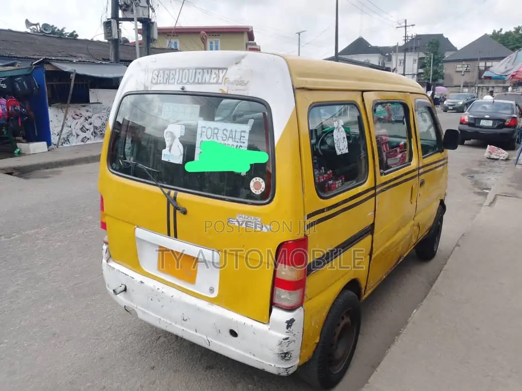 Suzuki Every 2000 Yellow