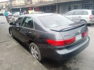 Honda Accord 2004 Gray