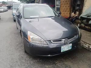 Honda Accord 2004 Gray