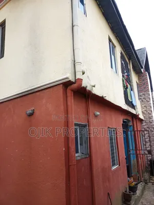 16bdrm House in Ojik Properties, Owerri for sale