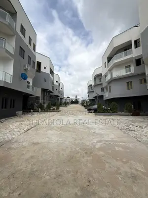 4bdrm Maisonette in Wuye, Abuja for rent
