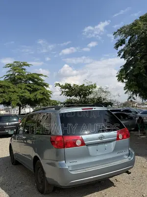 Toyota Sienna XLE 2007 Blue