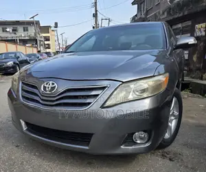 Toyota Camry 2008 Gray