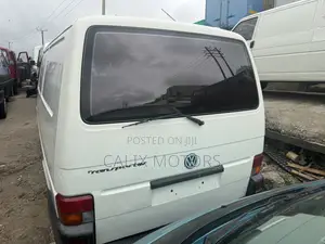 Volkswagen Transporter 2008 White
