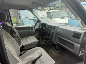 Volkswagen Transporter 2005 Blue
