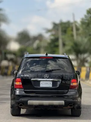 Mercedes-Benz M Class ML 350 AWD 4Matic (3.5L V6 7A) 2006 Black