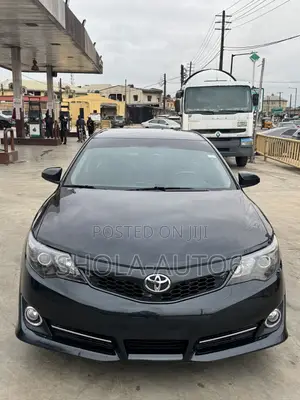 Toyota Camry SE 4dr Sedan (2.5L 4cyl 6A) 2012 Black