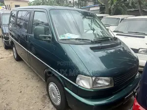 Volkswagen Transporter 2009 Green