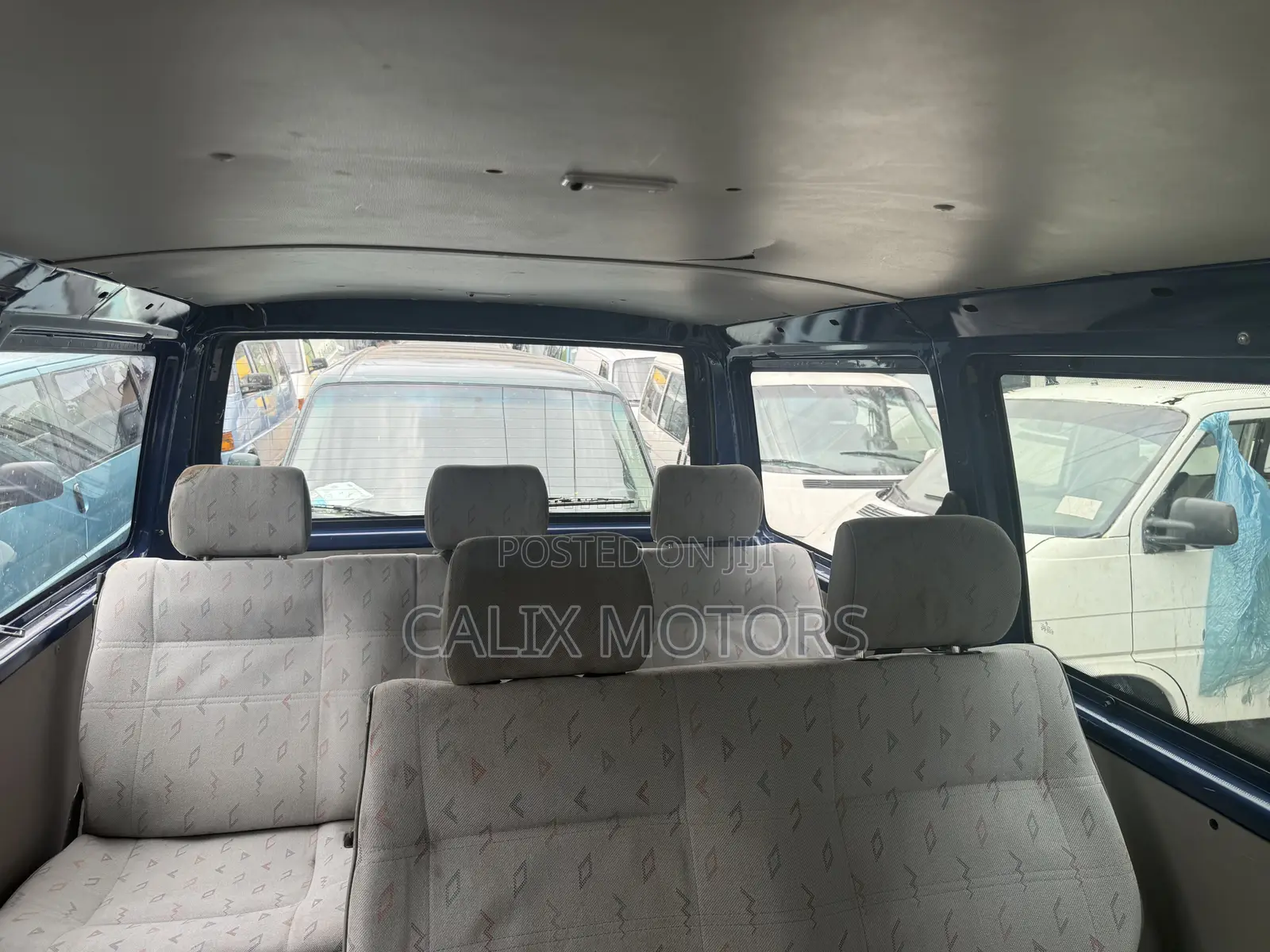 Volkswagen Transporter 2010 Blue