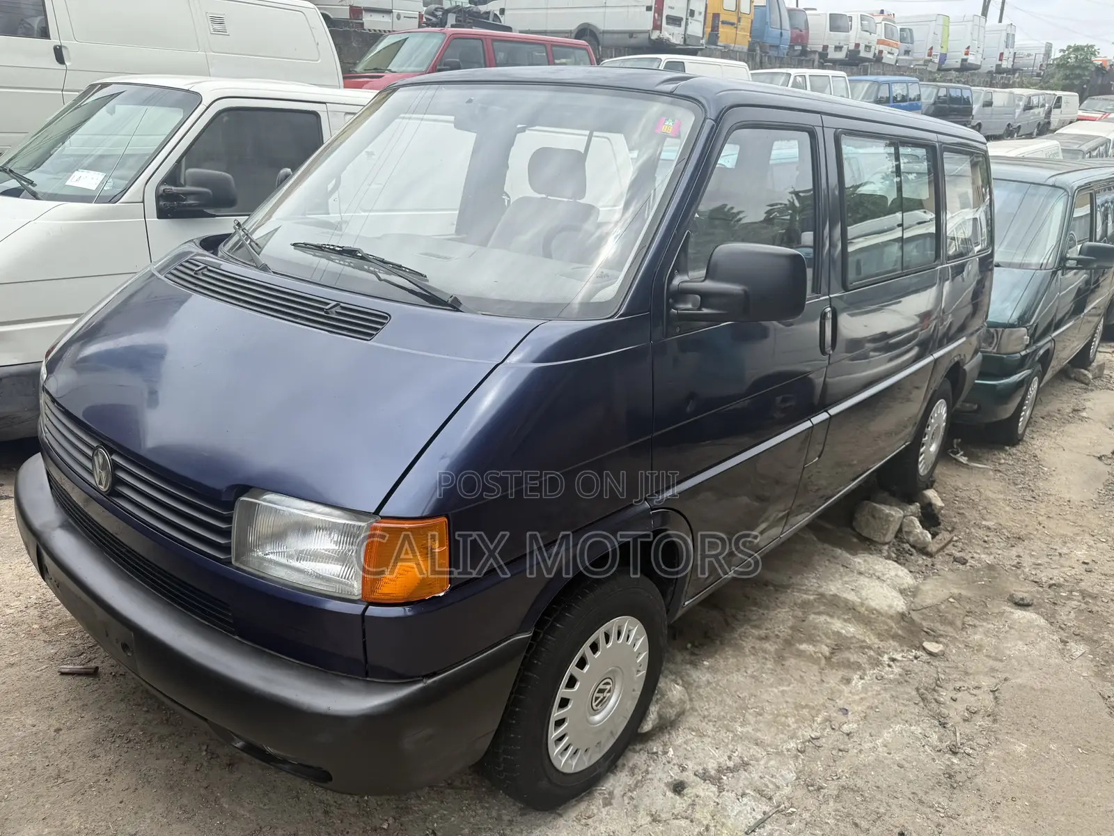 Volkswagen Transporter 2010 Blue