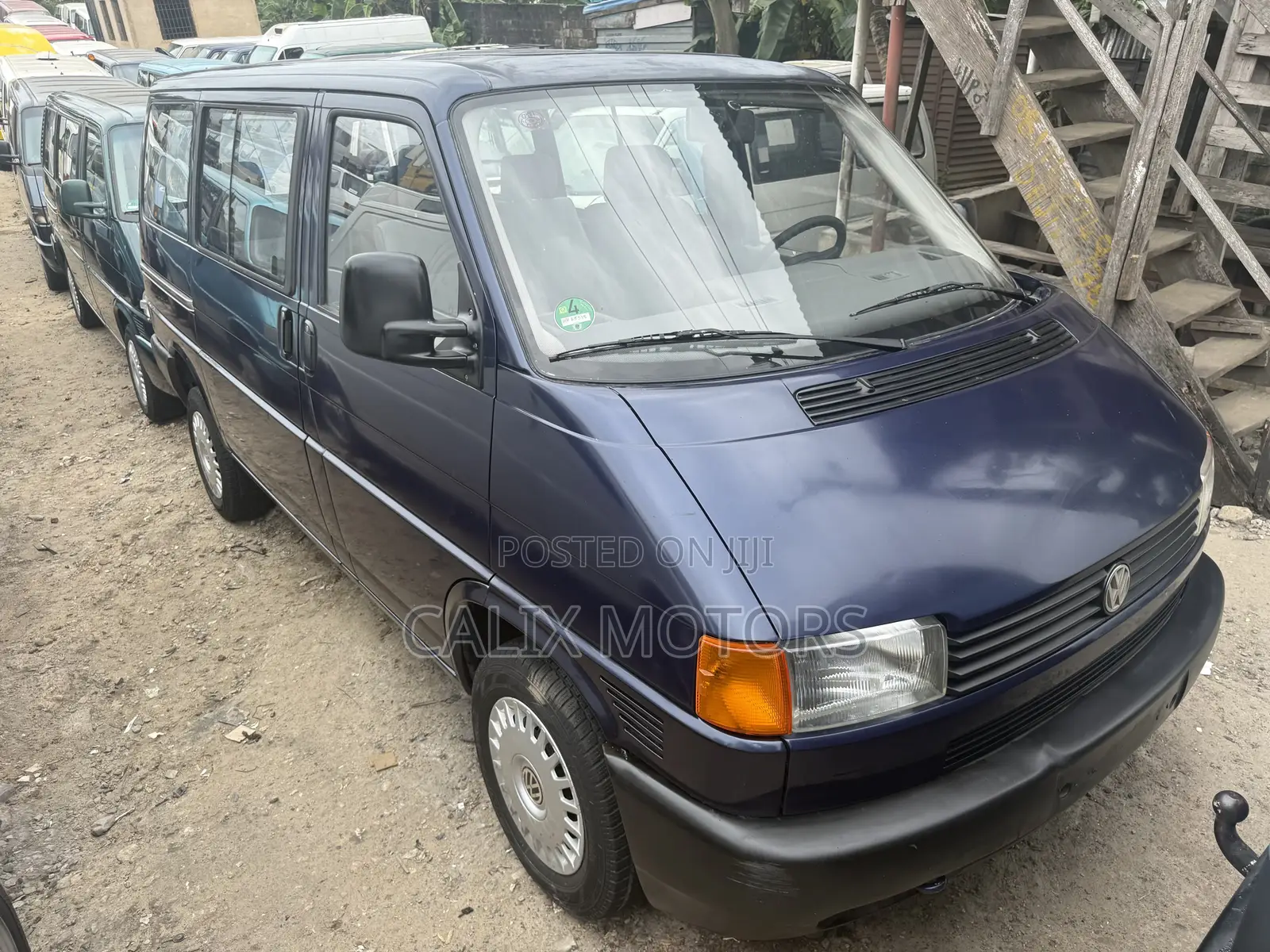 Volkswagen Transporter 2010 Blue