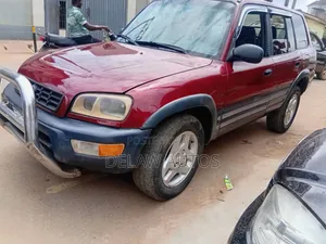 Toyota RAV4 Automatic 2000 Red