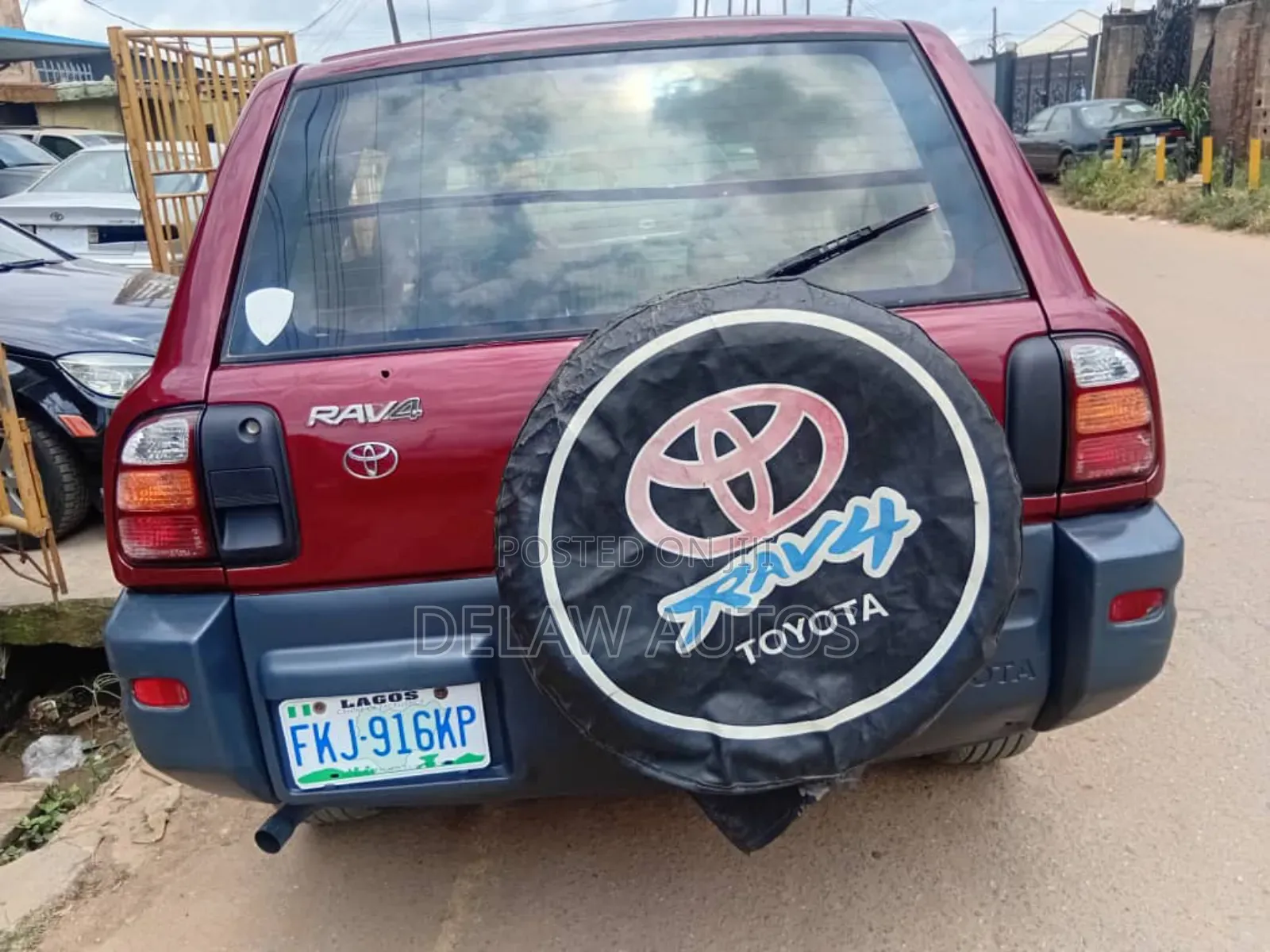 Toyota RAV4 Automatic 2000 Red