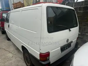 Volkswagen Transporter 2008 White