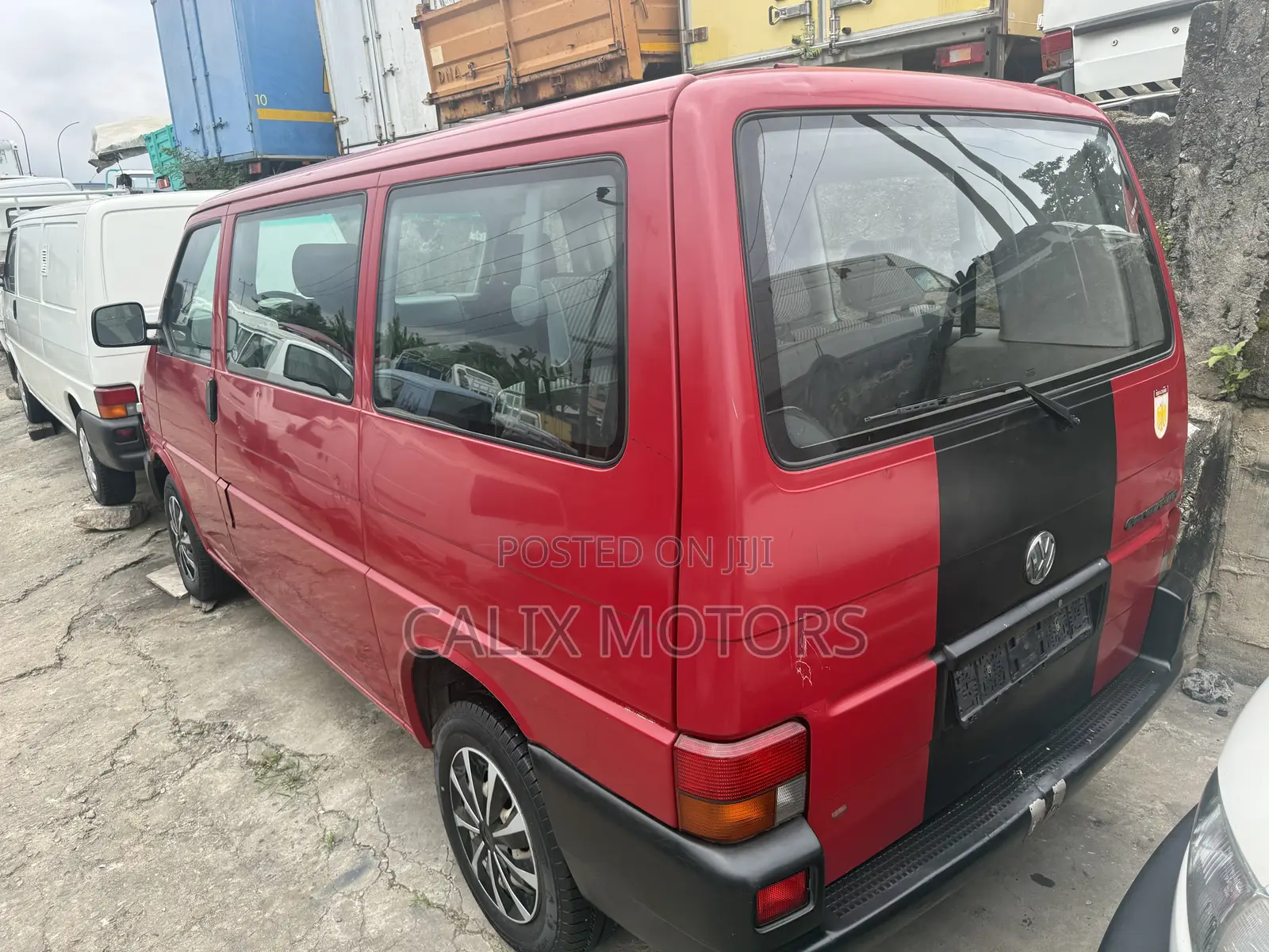 Volkswagen Transporter 2010 Red