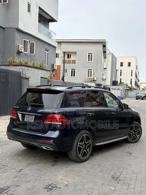 Mercedes-Benz GLE-Class 2018 Blue