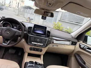 Mercedes-Benz GLE-Class 2018 Blue