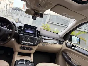 Mercedes-Benz GLE-Class 2018 Blue