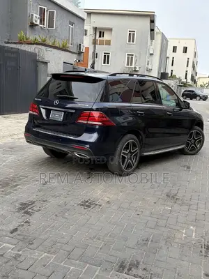 Mercedes-Benz GLE-Class 2018 Blue