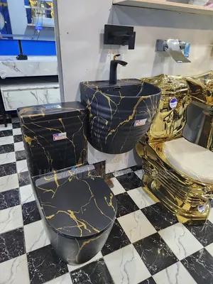 Executive Marble WC Black")