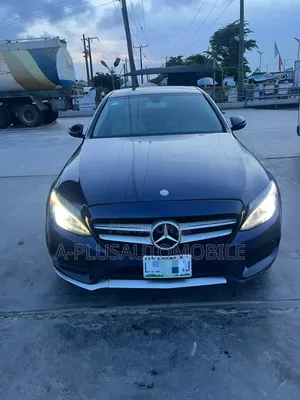 Mercedes-Benz C300 2015 Blue