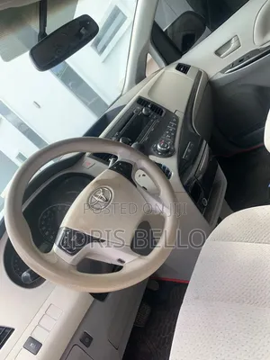 Toyota Sienna 2014 Silver