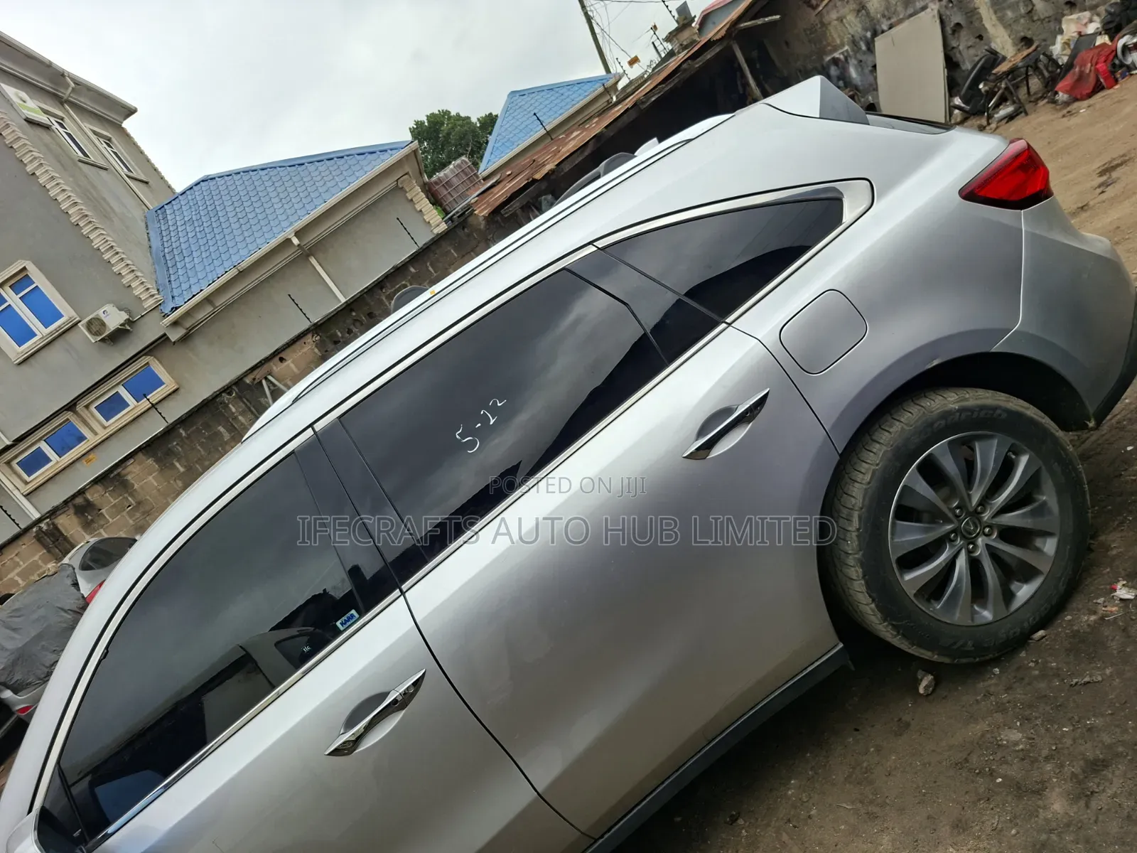 Ceramic Tint/ Tinted Glass Service