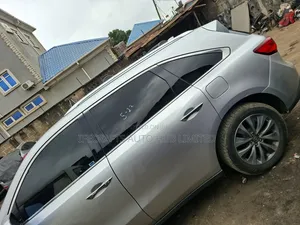 Ceramic Tint/ Tinted Glass Service