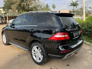 Mercedes-Benz M Class ML350 4MATIC 4dr SUV AWD (3.5L 6cyl 7A) 2014